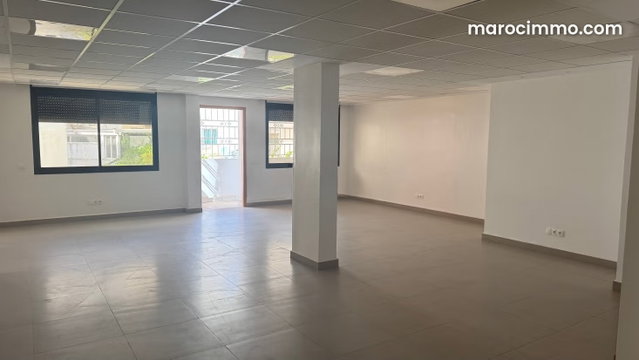 Bureaux à louer en plein Bd Massira Al Khadra Surface de 235 m². Ascenseur et terrasse — 2