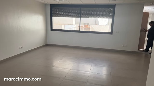 Bureaux à louer en plein Bd Massira Al Khadra Surface de 235 m². Ascenseur et terrasse — 3