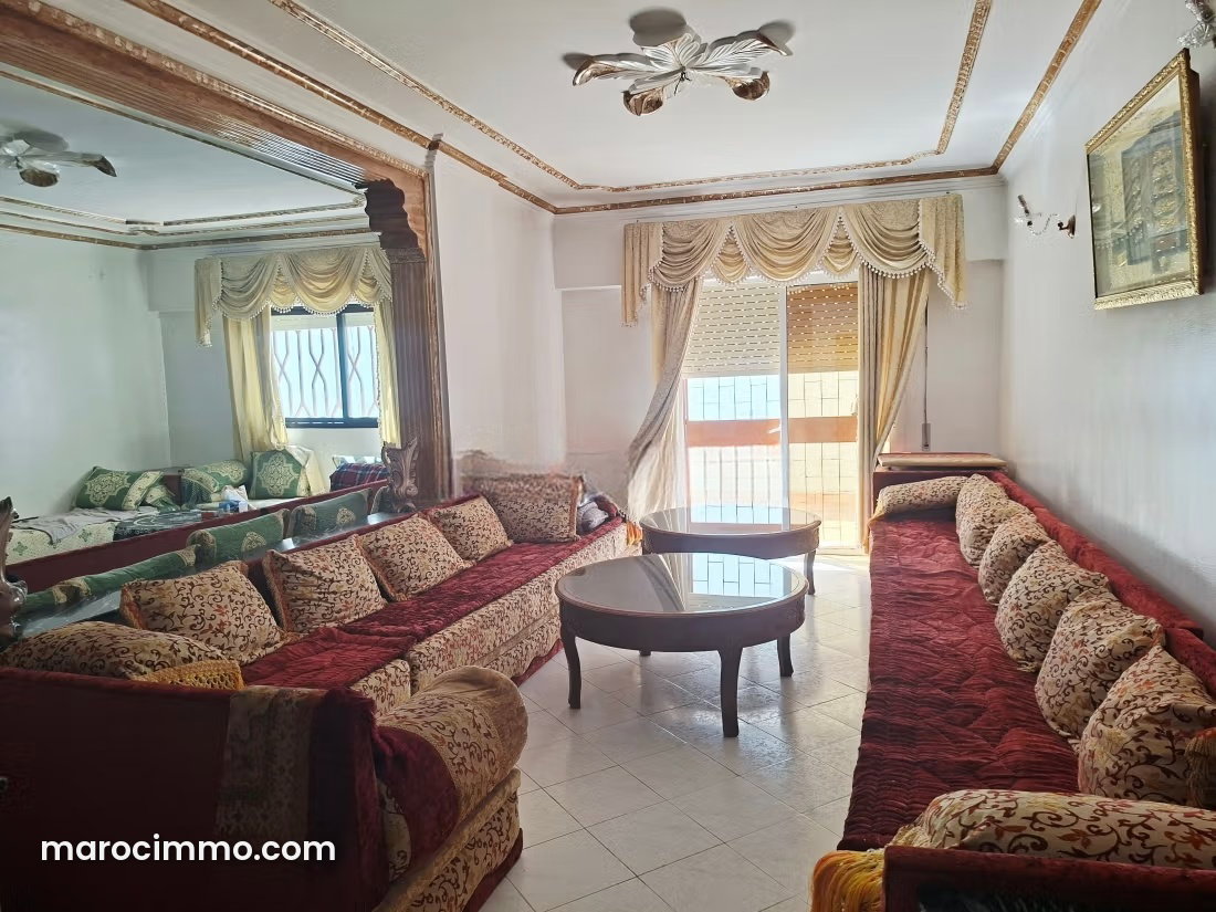 Spacious Apartment with Terrace to Renovate in Iberie, Tangier — Tangier