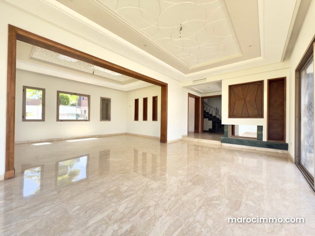 Exceptional new 4-bedroom villa with pool — 4