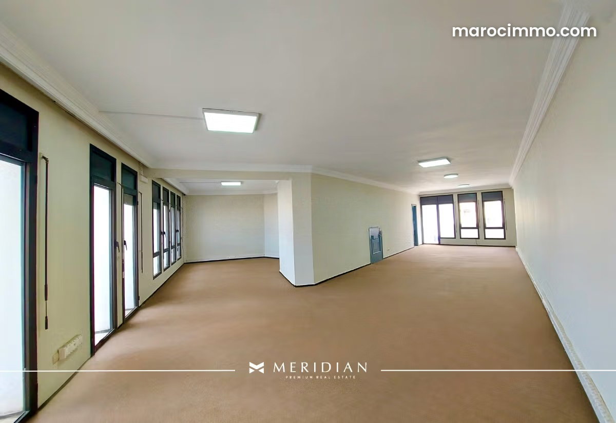 120 m² Office with Terrace in Palmier, Casablanca — Casablanca