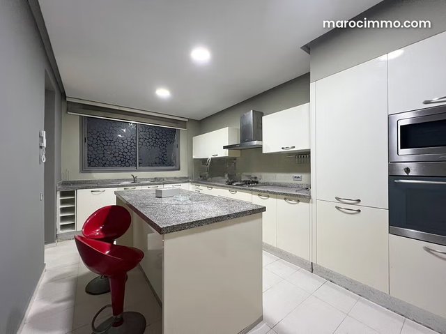 Louez cet appartement à Gauthier. Surface totale 220 m². Meublé — 5