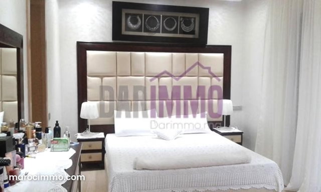 Villa for Sale with Pool at Plage des Nations — 4
