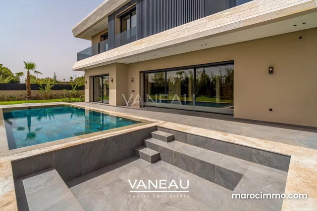 Villa de 500 m² habitable sur terrain arboré — 3
