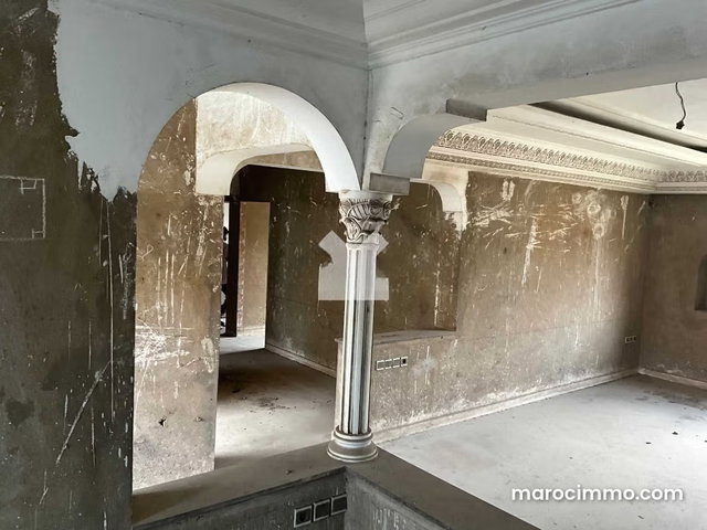 Villa à Vendre de 324.0 m² à Casablanca, Ain Sebaa — 3