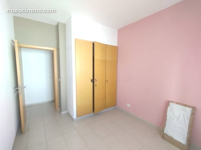 Bel appartement a vendre proche sortie autoroute — 5