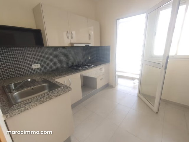 Bel appartement a vendre proche sortie autoroute — 2
