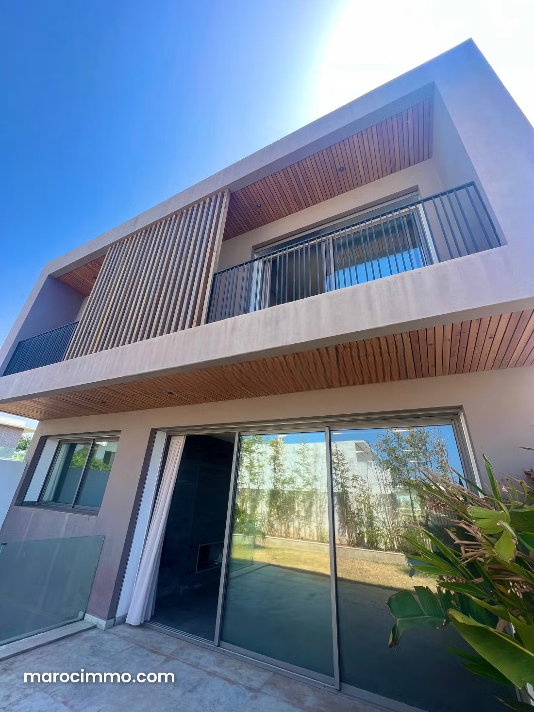 500 m² villa with swimming pool and sea views for rent in Aïn Diab, Casablanca — Casablanca