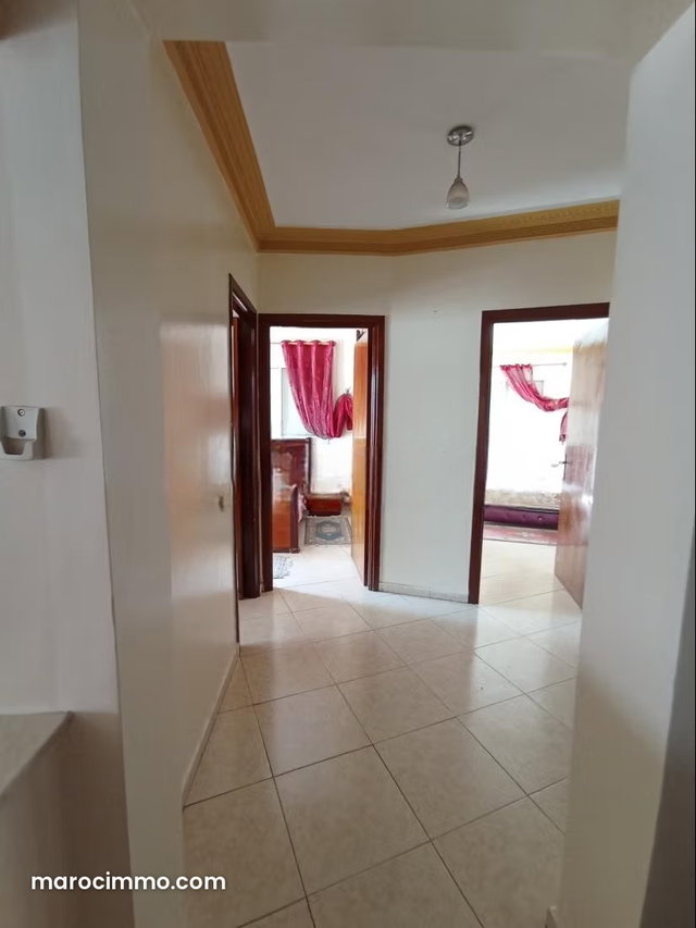 Bel appartement en location en Hassan Centre Ville. Surface totale 100 m². Bien meublé — 4