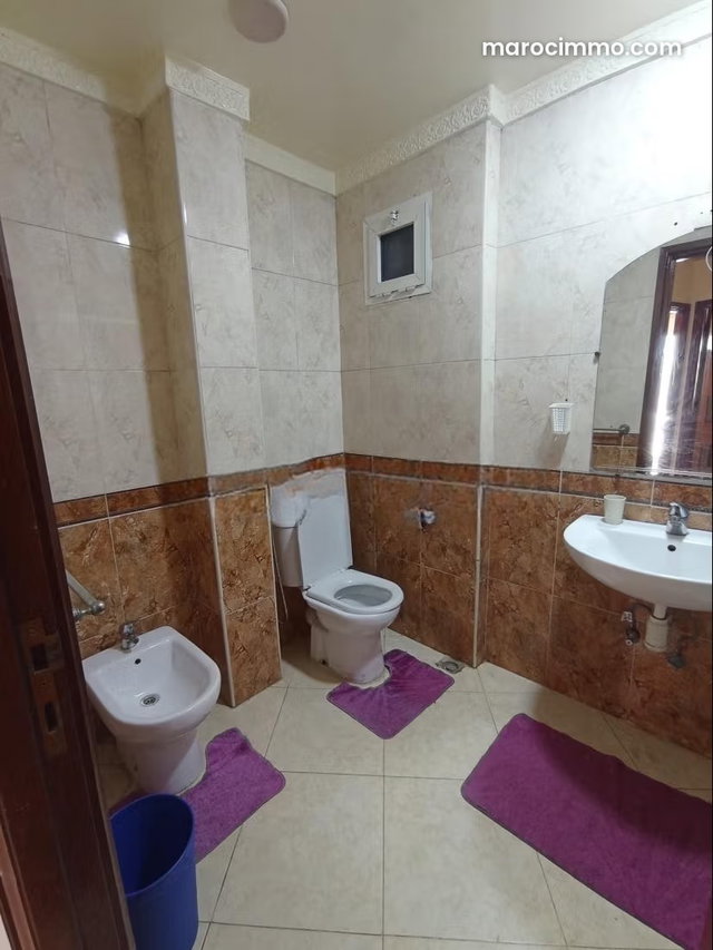 Bel appartement en location en Hassan Centre Ville. Surface totale 100 m². Bien meublé — 5