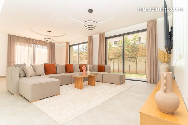 Villa de haut standing à vendre à Route de l'Ourika. Superficie 285 m². Bien meublé — 4