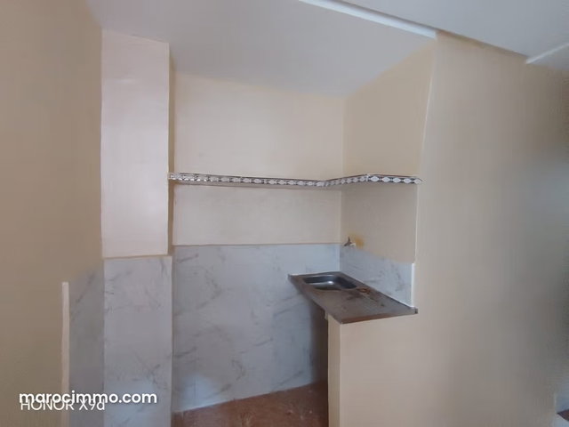 Chambre COMME STUDIO bernoussi 900 dh trmway — 3