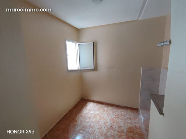 Chambre COMME STUDIO bernoussi 900 dh trmway — Casablanca