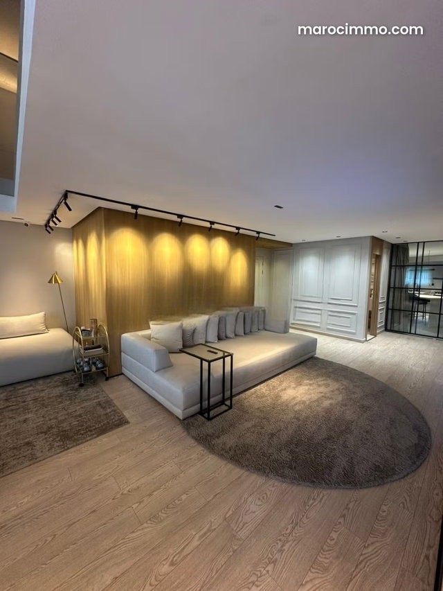 Exceptional Apartment for Refined Family Life — 3