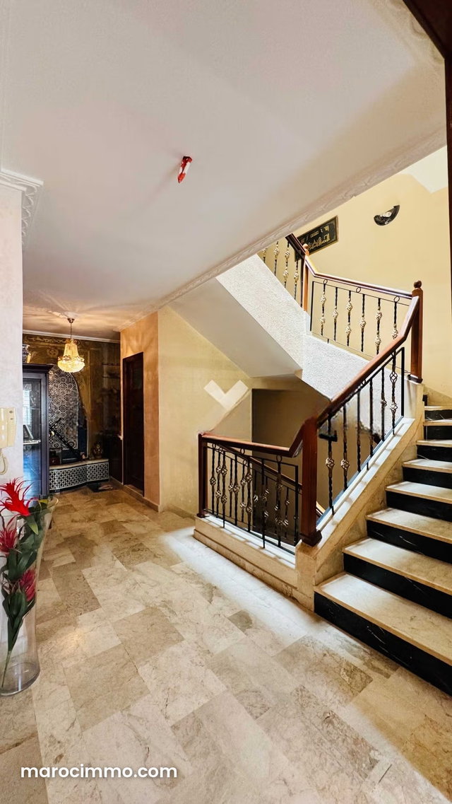 Appartement à Vendre de 116.0 m² à Salé, Sala El Jadida — 2