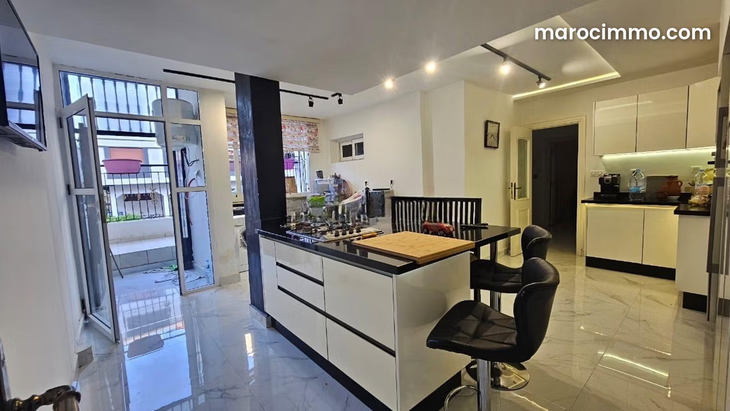 140 sqm Apartment in Marjane, Tangier, with Garage and Storage Room — Tangier