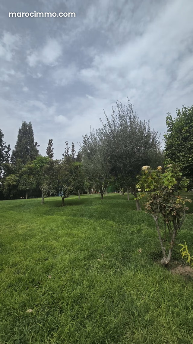Vente d'un bel appartement à Route de Fez. Surface de 85 m². Piscine — 2