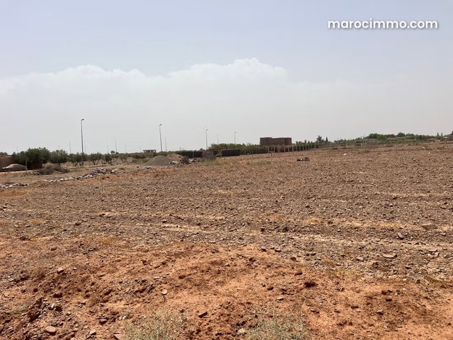 Achat de terrain à Route de l'Ourika. Surface totale 2000 m² — 4
