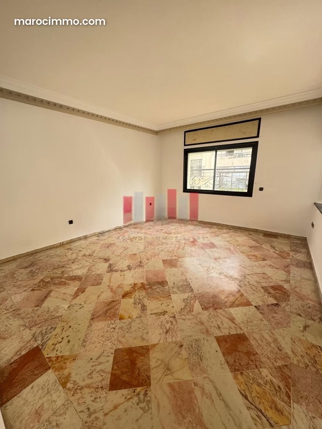 Grand appartement renove — 5