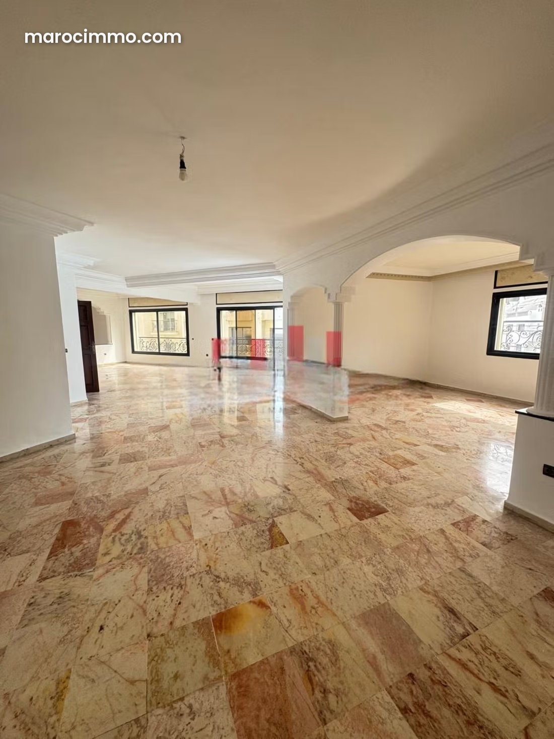 300 m² Apartment for Rent in Racine, Casablanca — Casablanca