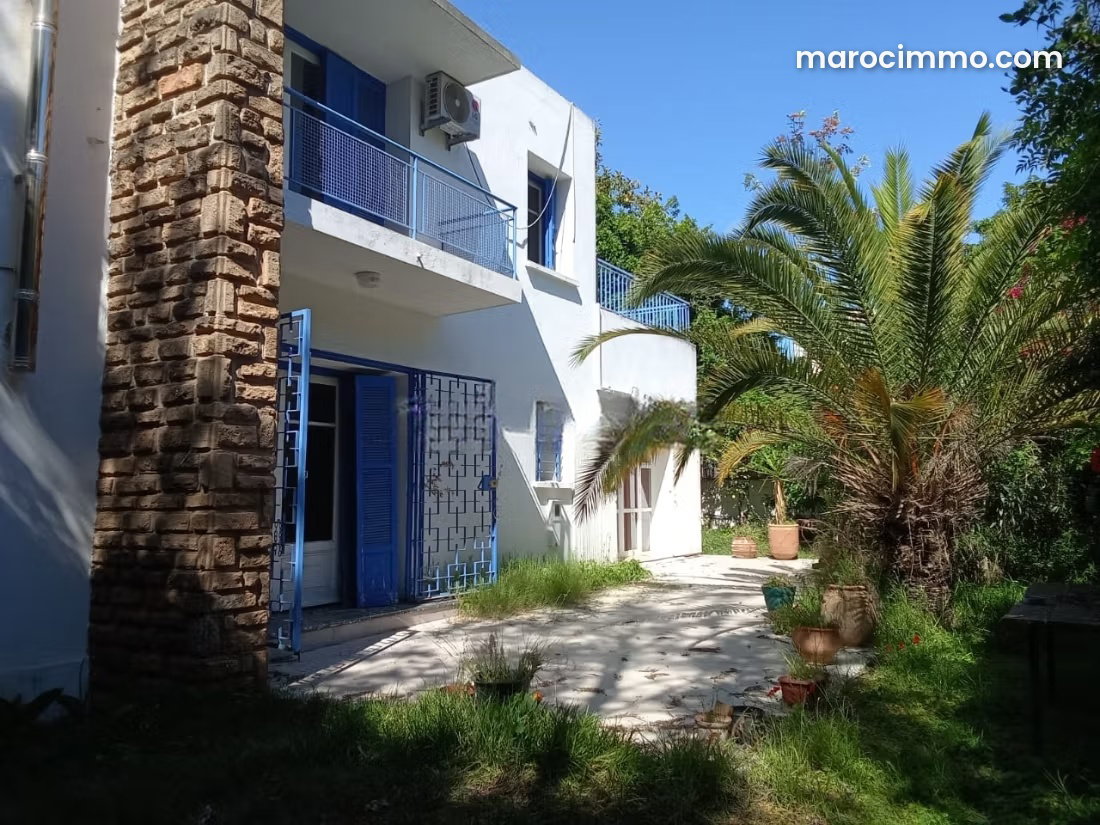 500 sqm Colonial Villa with Garden and Terrace, Agdal, Rabat — Rabat