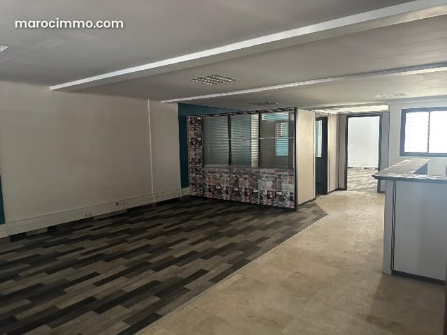 Plateau de bureau à louer sur RACINE — 2