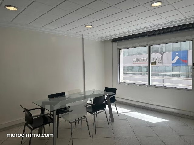 Plateau de bureau à louer sur RACINE — 2