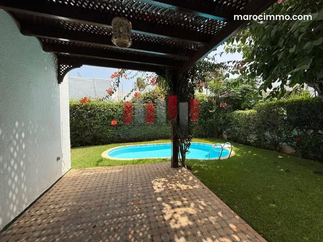Superb Villa for Rent in Ain Diab. Total Area 500 m². Fully Equipped with Pool and Fireplace — 4