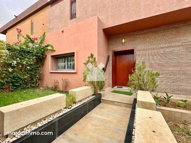 Villa à Vendre de 401.0 m² à Marrakech, Route De L'Ourika Waky — 2