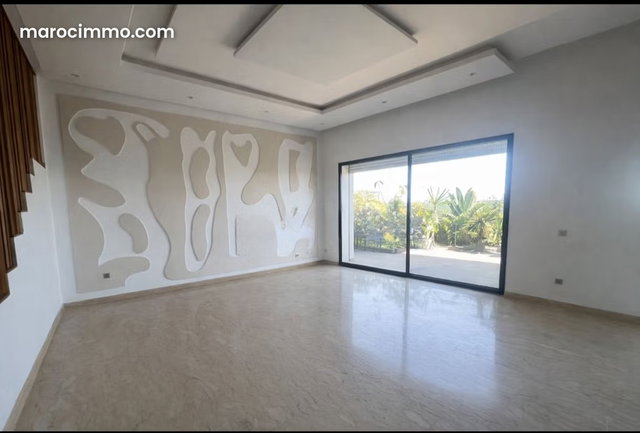 Dar Bouazza Villa for Rent Empty with 4 Bedrooms and Pool in a Residential Complex — 2