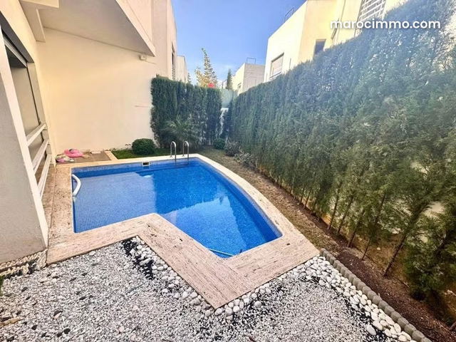 Dar Bouazza Villa for Sale with 4 Bedrooms and a Pool in a Secure Residence — Dar Bouazza