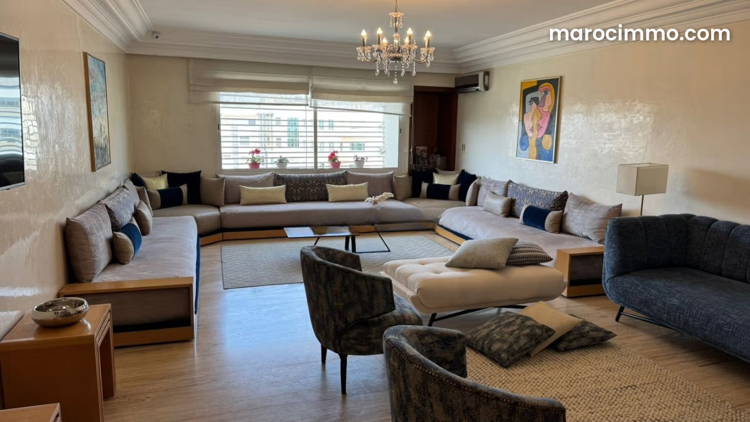 Appartement spacieux avec terrasse aux Maârif Extension Casablanca — Casablanca