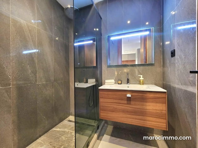 Magnifique studio meublé à louer sur CFC — 5