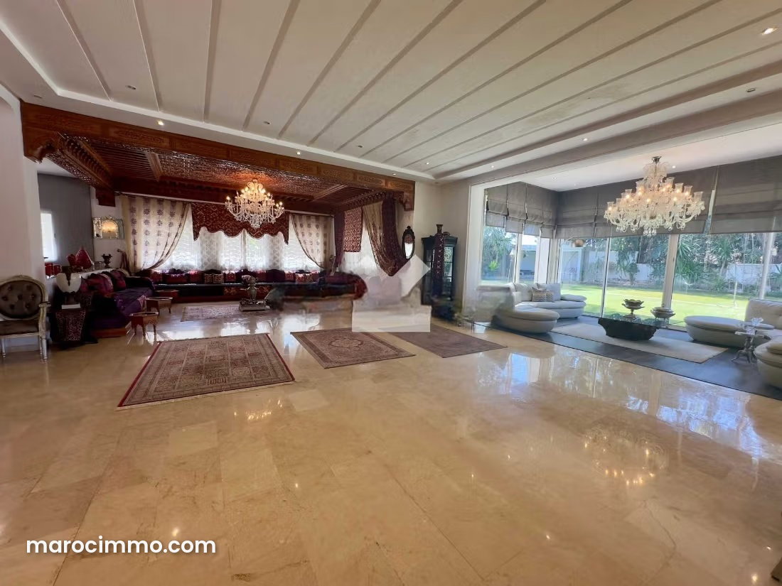 Furnished 4-Bedroom Villa with Garden, Central Bouskoura — Bouskoura