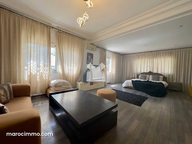 Villa à Louer de 1998.0 m² à Bouskoura, Bouskoura — 5