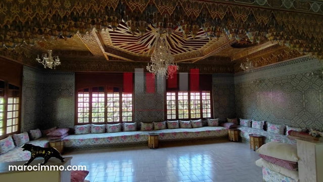 Grande villa de caractere — 2