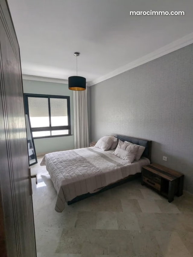 Apartment 99m 3 bedrooms next to TGV train station — 2