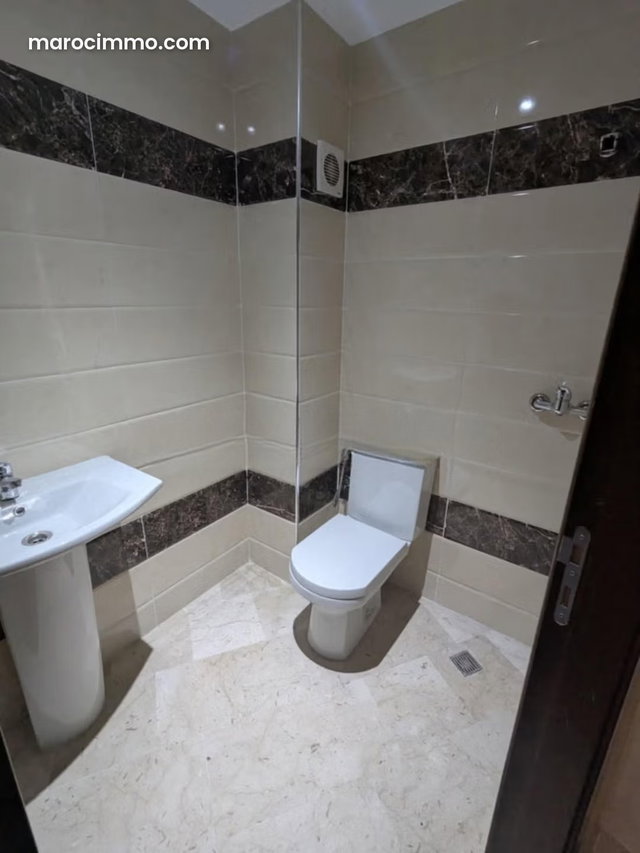 Apartment 99m 3 bedrooms next to TGV train station — 5