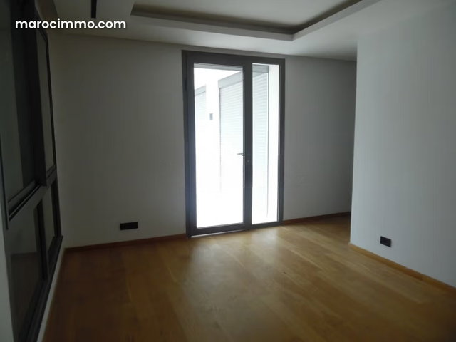 Appartement moderne en Location à Souissi — 4