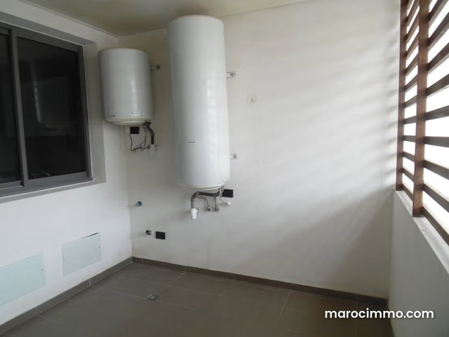 Appartement moderne en Location à Souissi — 5