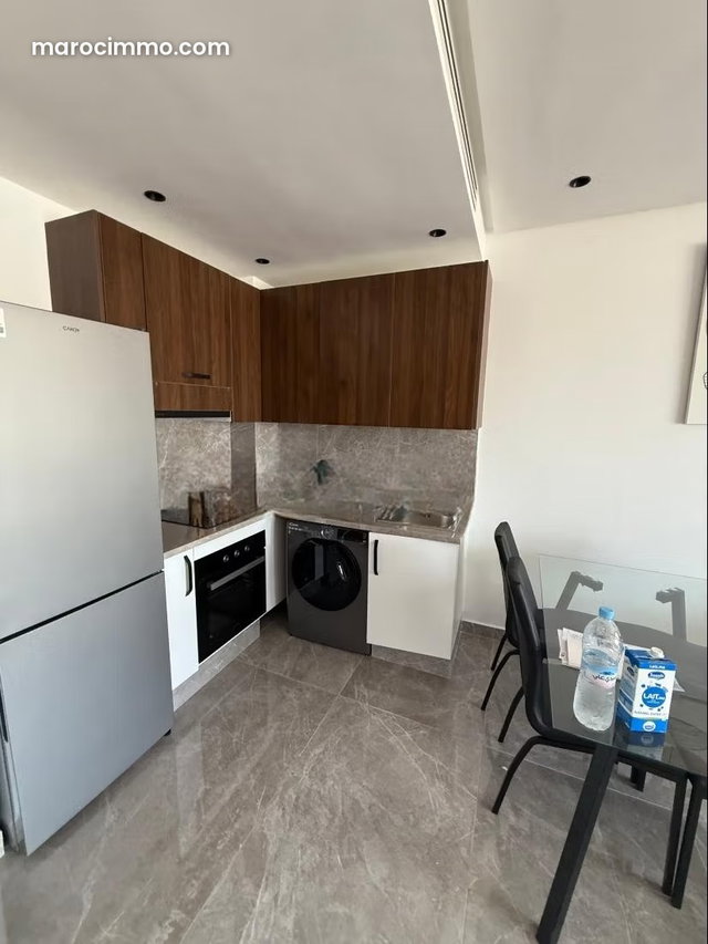 Très beau studio meublé sans vis à vis — 5