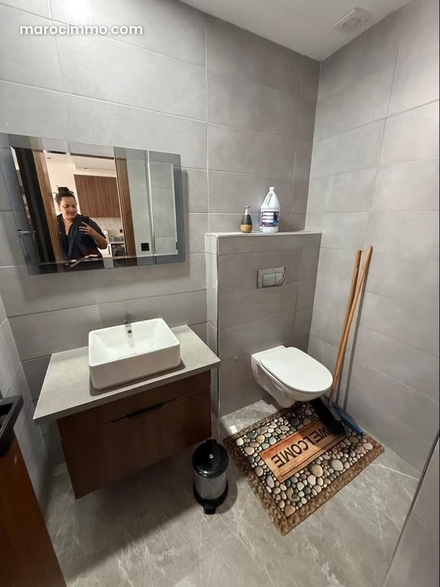 Très beau studio meublé sans vis à vis — 4
