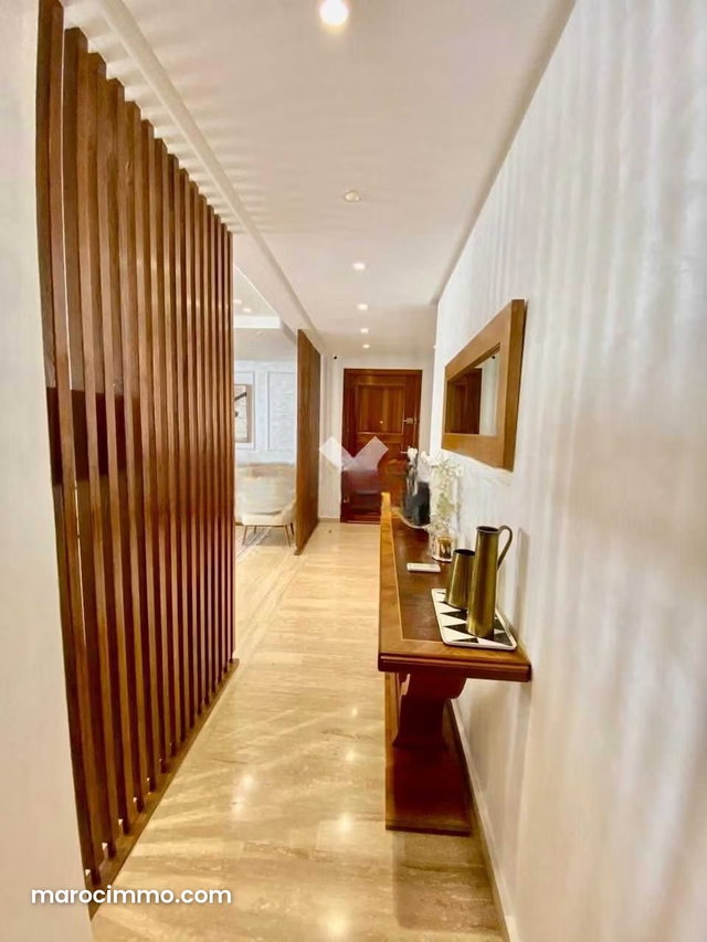 Appartement à Vendre de 266.0 m² à Casablanca, Gauthier — 5
