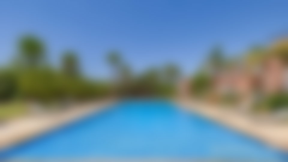 فيلا فخمة بإطلالة أطلسية على طريق فاس في مراكش