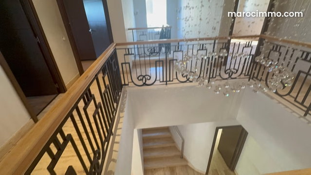 Villa de luxe à vendre à Bouskoura Prestigia. 4 chambres. Belle terrasse et jardin — 3