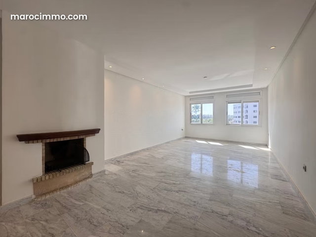 Appartement de 3 chambres à louer à racine — 3