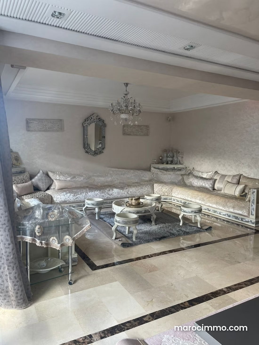 Furnished 220 sqm Apartment, 3 Bedrooms, Palmier, Casablanca — Casablanca