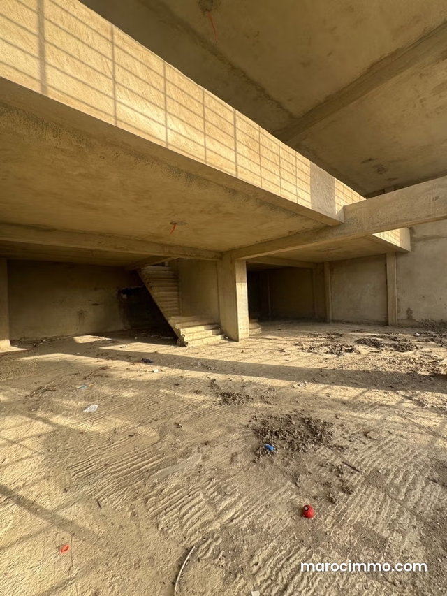 Local commercial à vendre à Marjane. Superficie 148 m² — 5