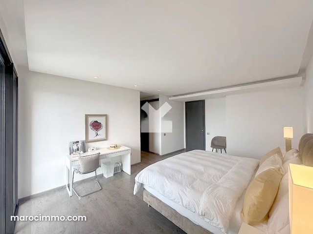 Appartement à Vendre de 370.0 m² à Casablanca, Ain Diab — 4