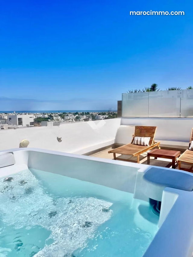 Appartement à Vendre de 370.0 m² à Casablanca, Ain Diab — 2